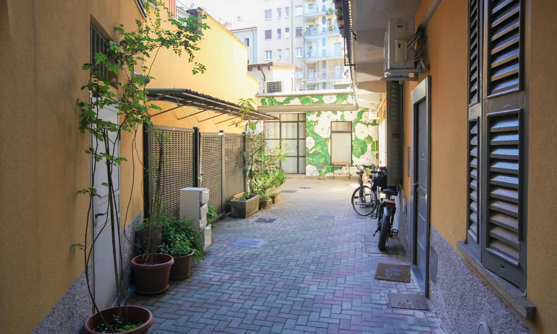 Modern And Cosy Apt Arco Della Pace Milano